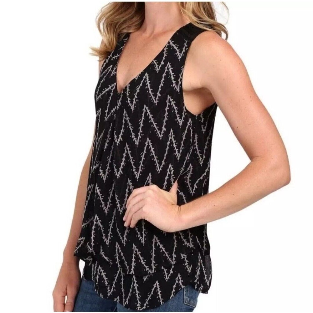 Lucky Brand Blouse Women XS Black Beige Sleeveless Boho V Neck Crochet‎ Layered